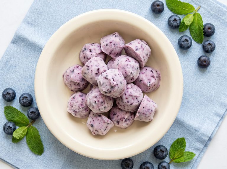 Blueberry Frozen Yogurt Dog Bites